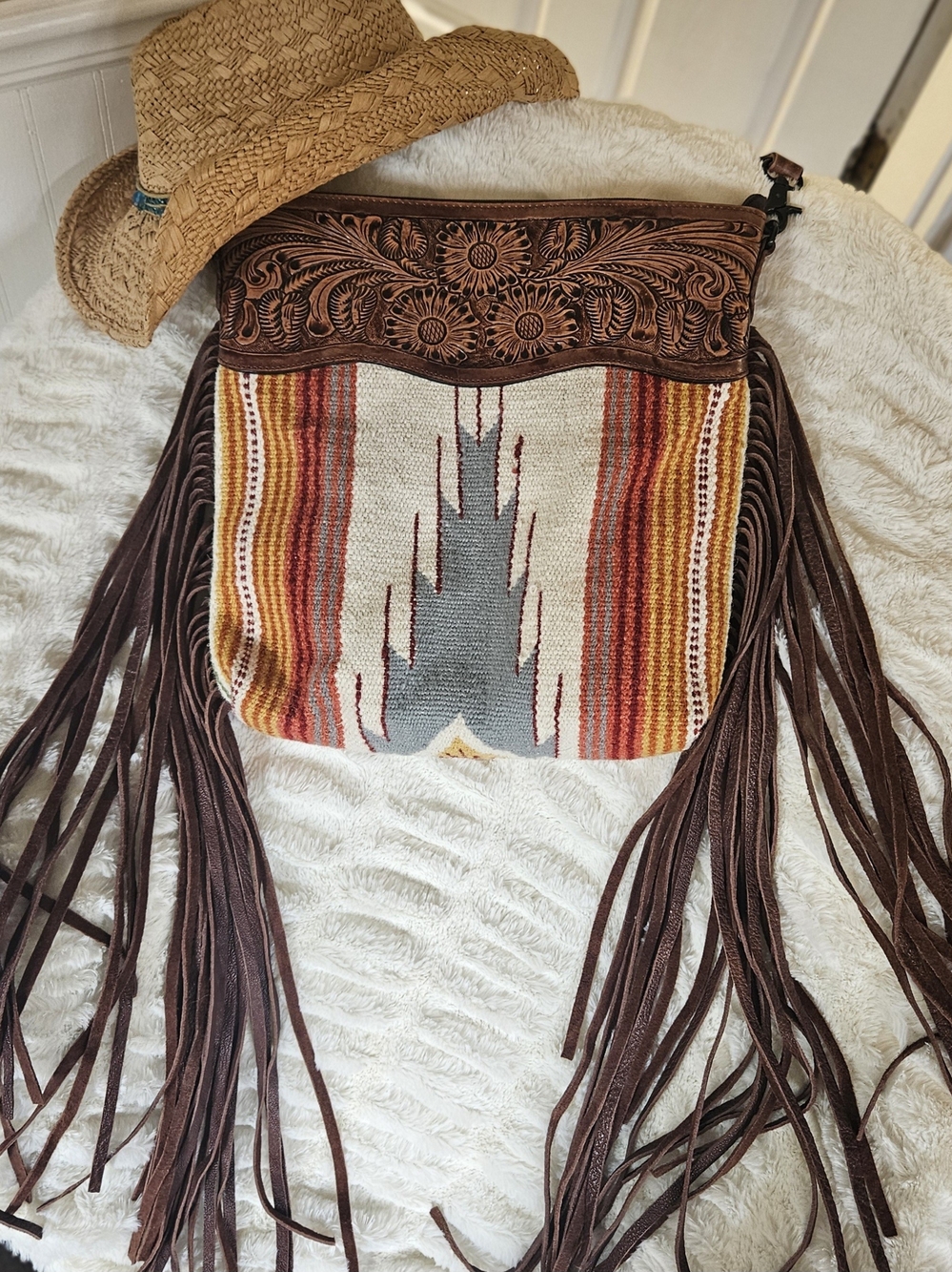 Beautiful American Darling Large Fringe Purse - Picture 2 of 7